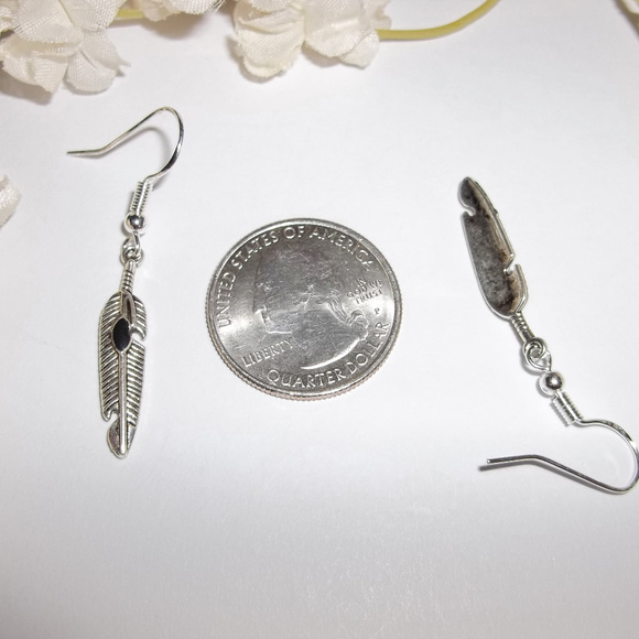 Unisex Earrings Feather Southwestern Boho NWT 4513 - Picture 3 of 6